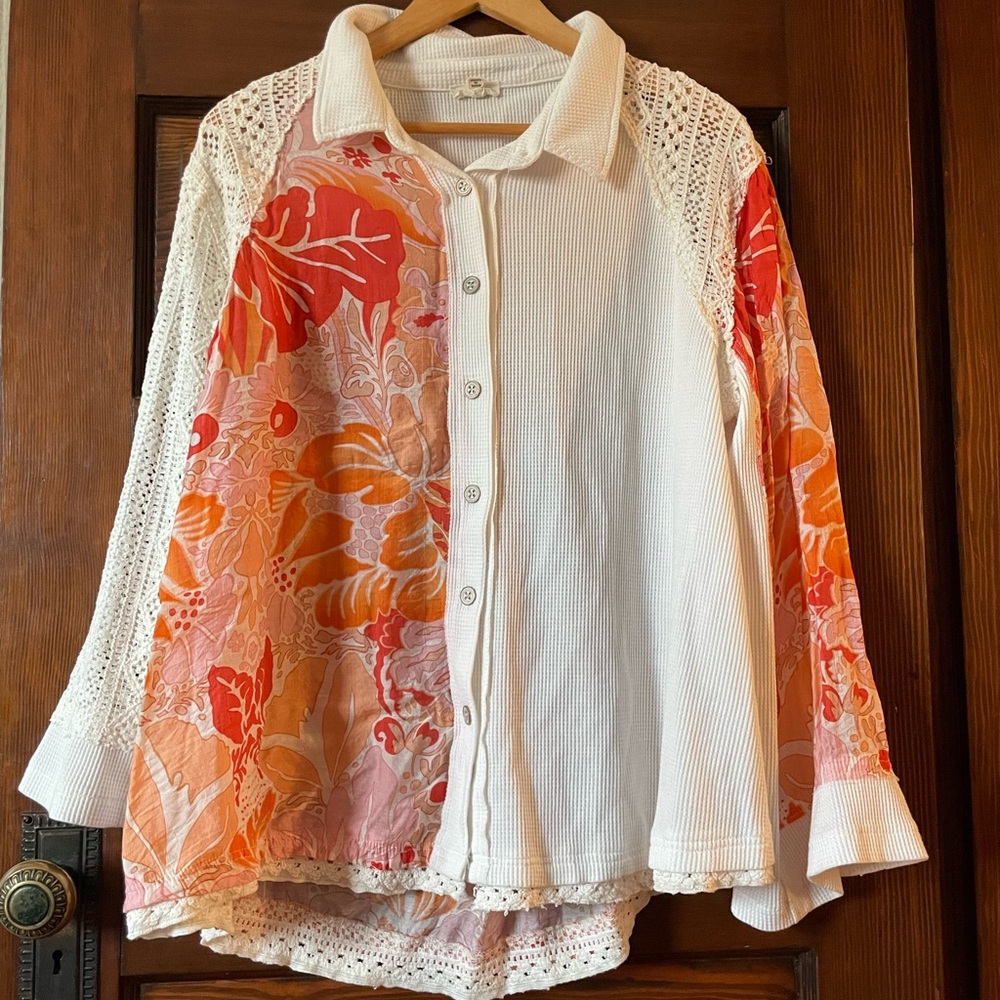 ❌SOLD❌POL long sleeve button down asymmetrical orange and white top
